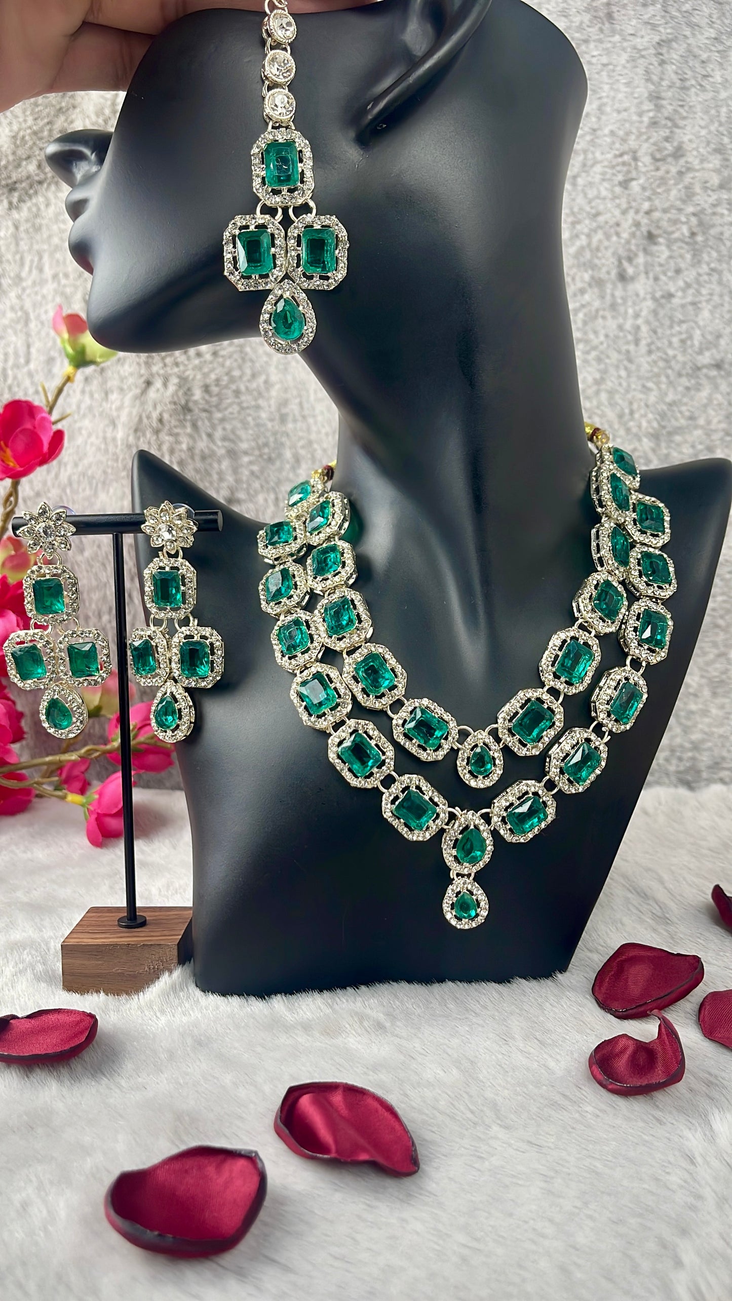 Emerald Royale Necklace Set